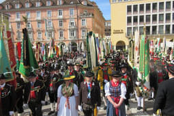 Kreuzsegnung Südtirol Bild 1