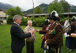 Ehrensalve für Hofer Sepp und Hirzinger Sepp Bild 14