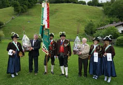 Ehrensalve für Hofer Sepp und Hirzinger Sepp Bild 3